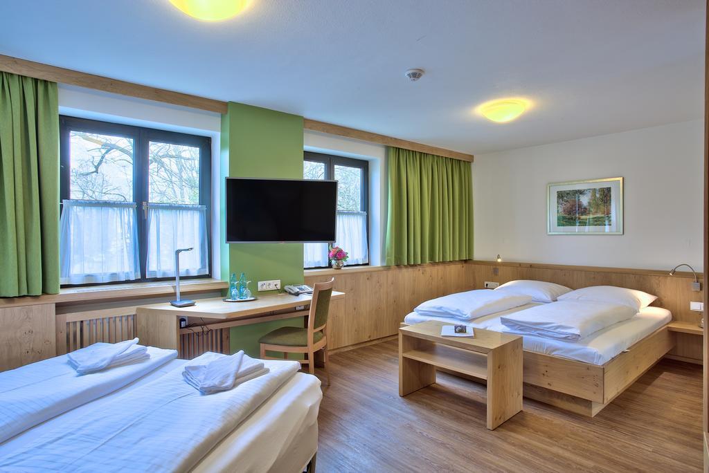 Hotel Zur Muehle Ismaning Exterior photo