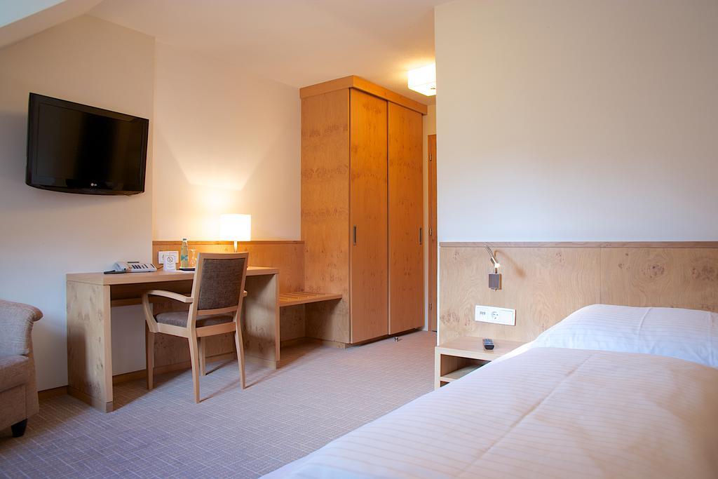 Hotel Zur Muehle Ismaning Exterior photo